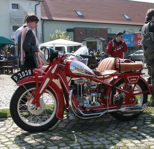Výstava historických motocyklů JAWA na Chvalském zámku Foto: Chvalský zámek, oficiální zdroj