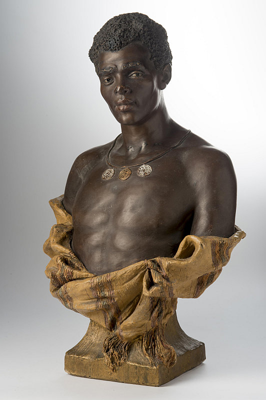 Aukce Dorothea: busta Afričan, návrh Léveque, keremika, výška 45 cm, zhotovila firma Goldscheider, kolem 1891 Foto: archiv Dorotheum