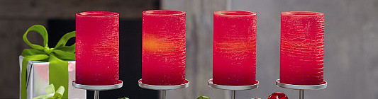 Jednoduchý svícen jako varianta klasického adventního svícnu Foto: PartyLite