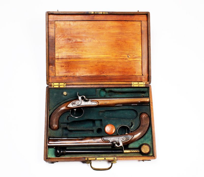 Dorotheum: Párové perkusní soubojové pistole v kazetě z poloviny 19. století, vyvolávací cena 60 tisíc korun. Foto: archiv Dorotheum, oficiální zdroj