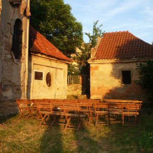 Kostel Narození Panny Marie_areál s bývalo márnicí