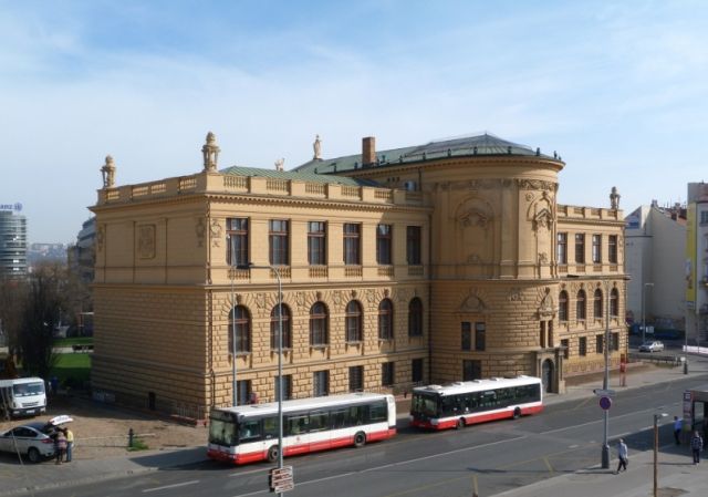 Muzeum hlavního města Prahy - zadní vchod Foto: MHMP, oficiální zdroj