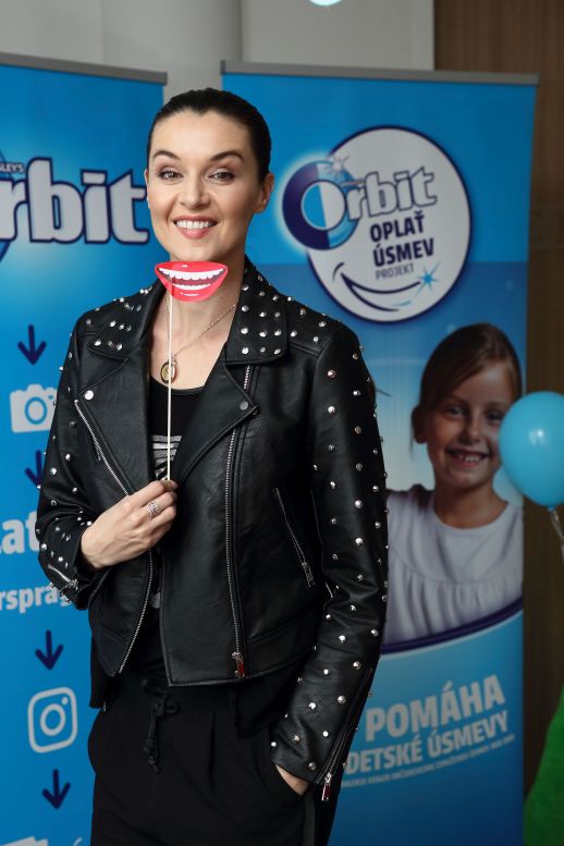 Kampaň Oplať úsměv - ambasadorka Iva Kubelková Foto: Orbit, oficiální zdroj